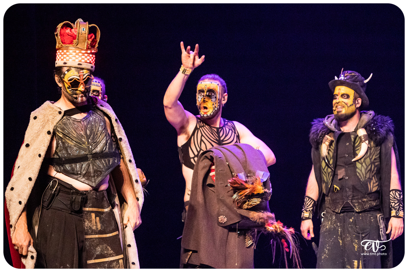 THE PRIMITALS (YLLANA & PRIMITAL BROTHERS)